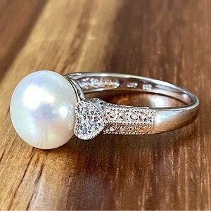 Freshwater White Pearl Lux 925‎ CN Sterling Silver Size 10 1/2”